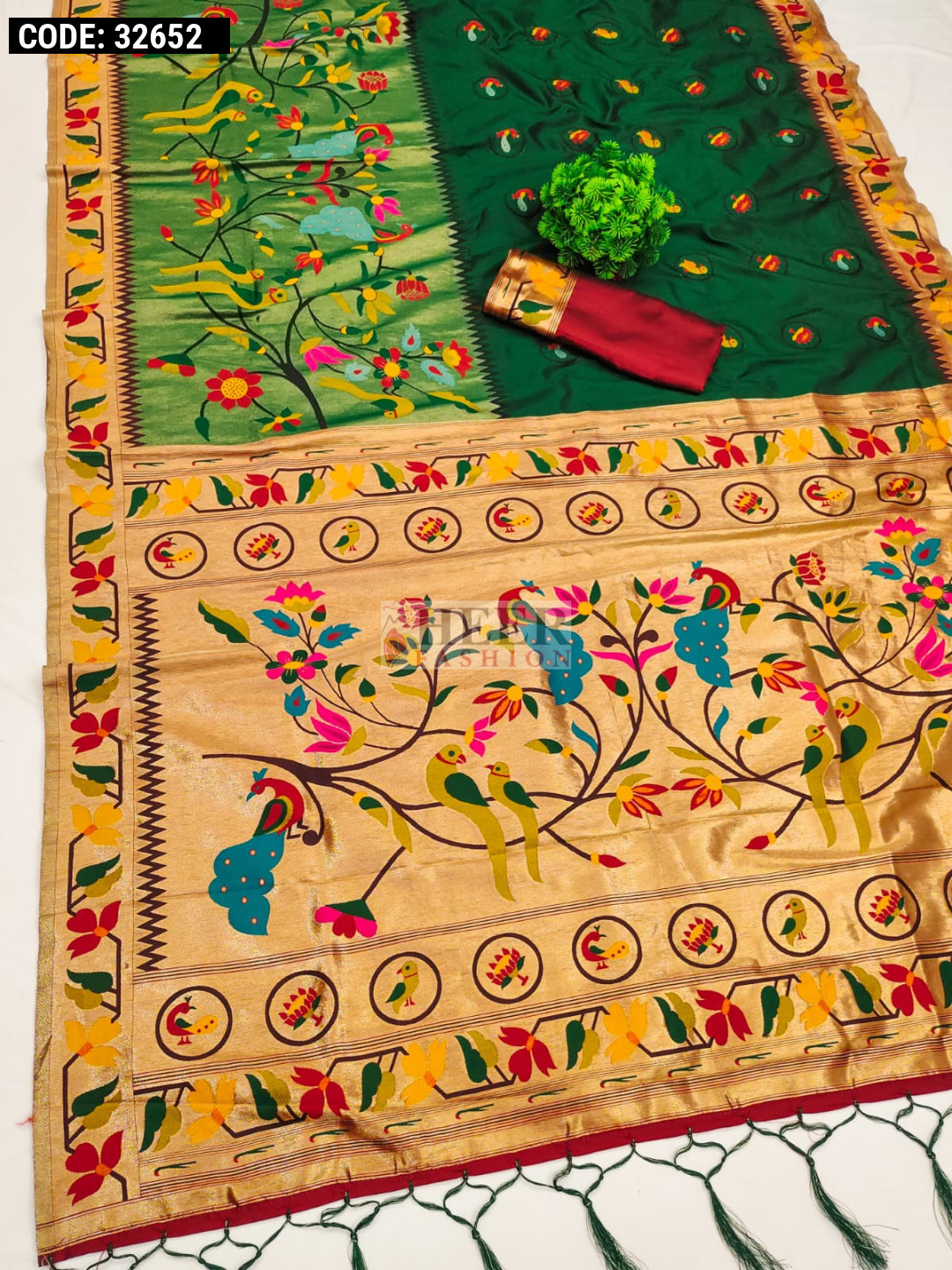 Women Party Wear Heavy Zari Weaving Paithani Silk Saree with Un Stitched Blouse