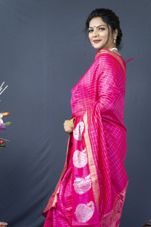 Pink color soft linen silk saree with golden zari weaving work
