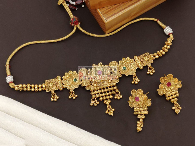 Heer Fashion Gold Plated Brass Choker Necklace Set