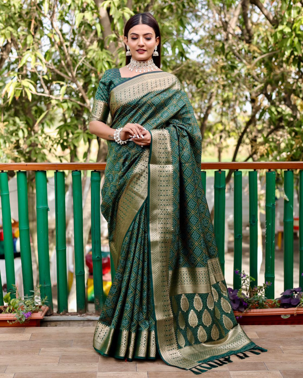 Shop Bottle Green Vichitra Blooming Silk Thread Embroidered Saree Party  Wear Online at Best Price | Cbazaar