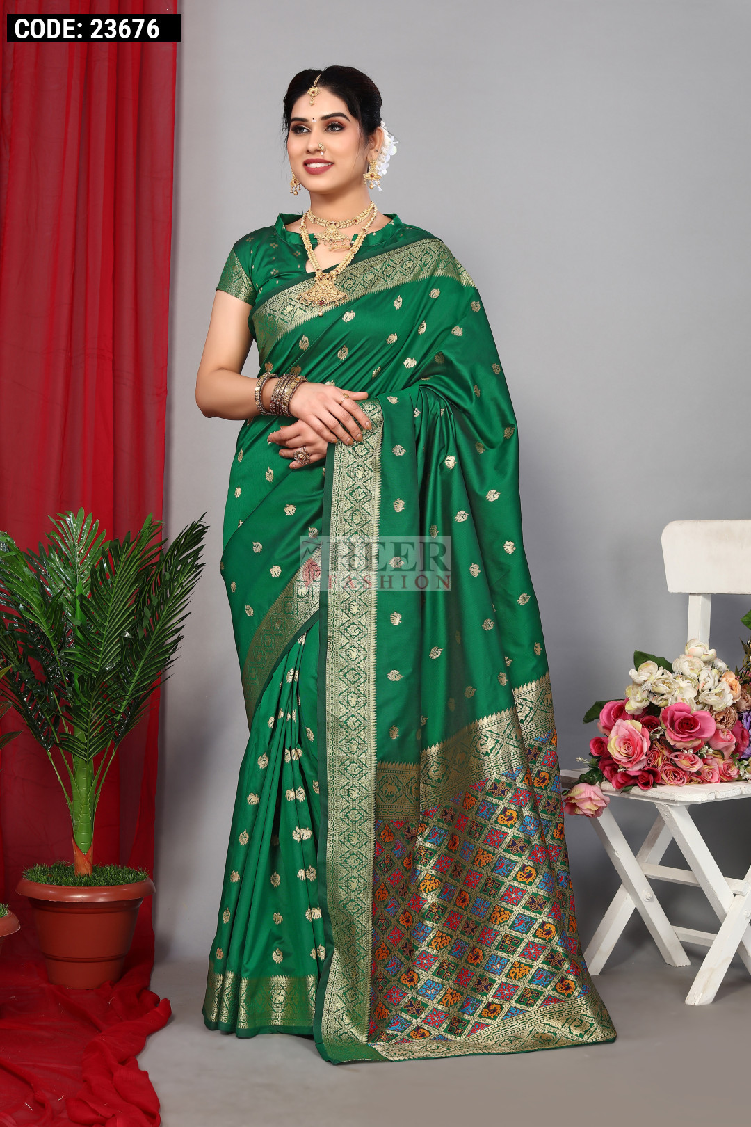 Dark Green Paithani Silk Saree with Zari Weaving, Meenakari Pallu & Double Munia Border main image 0