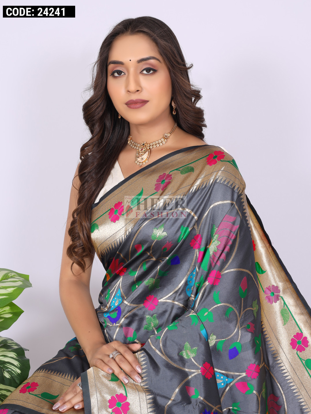 gray-color-paithani-silk-saree-with-zari-weaving-work