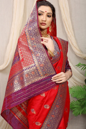 Red color soft kanchipuram silk saree with zari weaving work