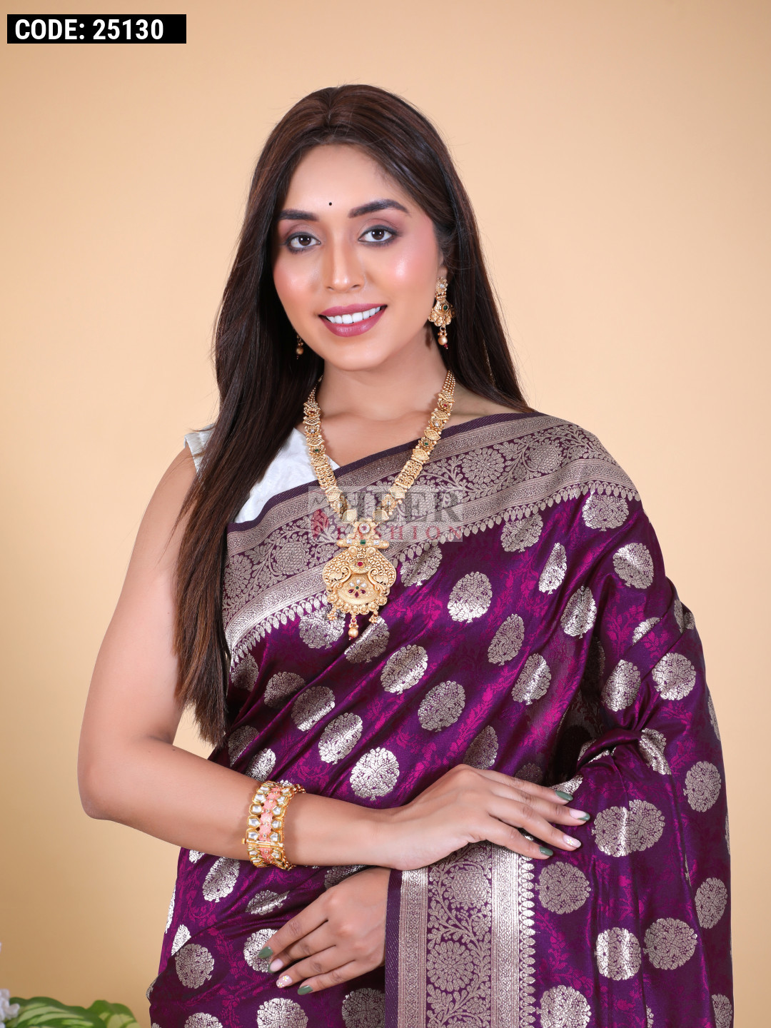 Semi Soft Silk Gold Zari Saree - Magenta main image 0