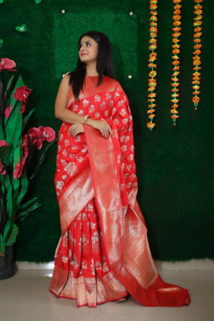 Red color kanchipuram silk handloom saree with zari work