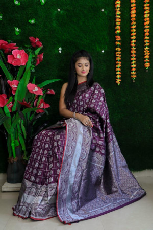 Magenta color lichi silk weaving saree with zari work