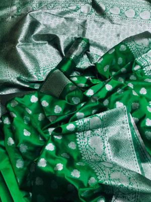 Green color soft banarasi silk saree with rich pallu