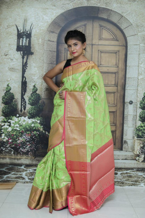 Green color kanchipuram handloom weaving silk saree with zari woven work