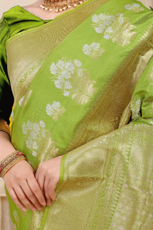 Parrot green color kanchipuram handloom silk saree with zari work