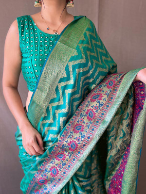 Rama green color pure silk saree with zari weaving work
