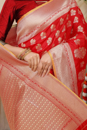 Red color kanchipuram handloom silk saree with zari work