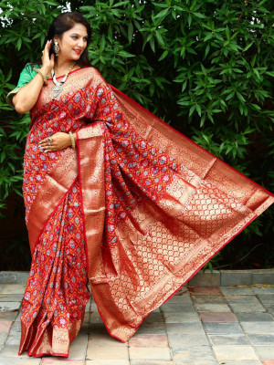 Red color patola silk saree with gold zari weaving work