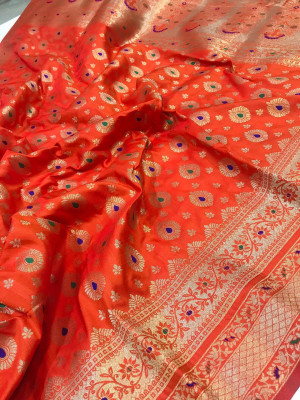 Soft banarasi silk saree with zari woven pallu and meenakari border