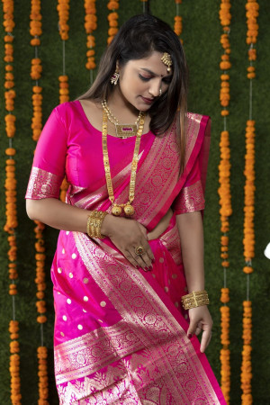 Rani pink color kanchipuram silk saree with zari work