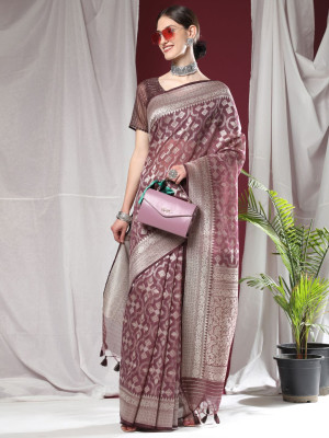 Magenta color soft maheshwari silk saree with zari weaving work