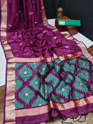 Magenta color raw silk saree with sequence woven pallu