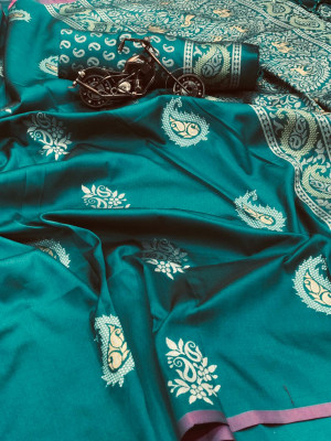 Soft silk weaving saree with rich pallu