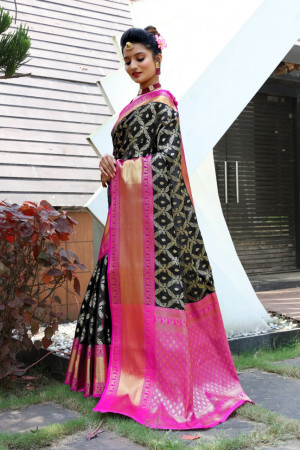 Black color kanchipuram handloom weaving silk saree