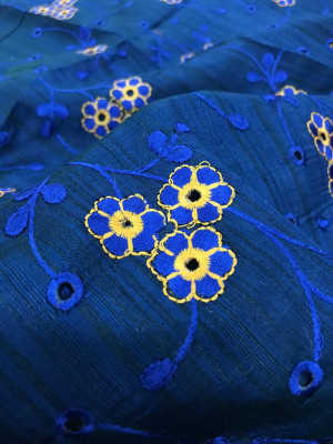 Banglori raw silk saree with embroidered work