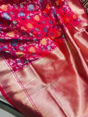 Pink color kanchipuram silk handloom saree with zari weaving work