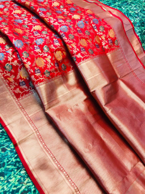 Red color kanchipuram silk handloom saree with zari weaving work