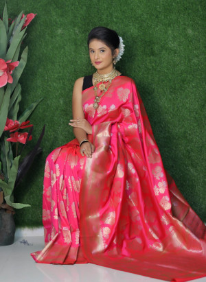 Rani pink color soft kanchipuram silk saree with golden and silver zari weaving work