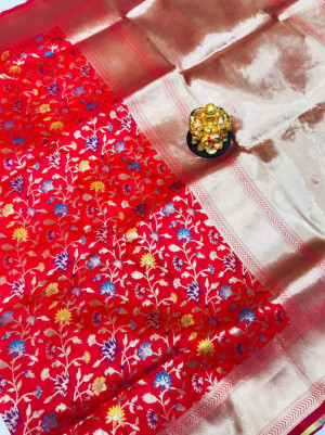Red color kanchipuram silk saree with golden zari work