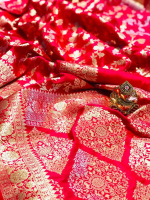 Pink color pure silk saree with zari work