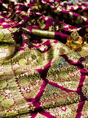 Magenta color pure silk saree with zari work